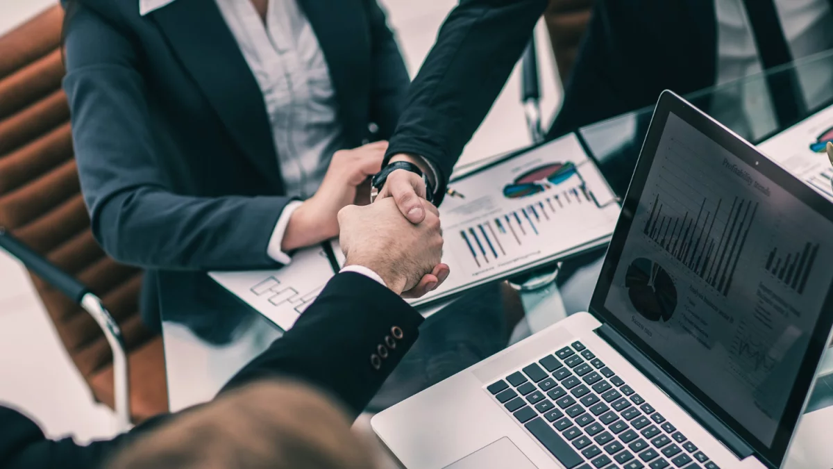 Chciałeś kiedyś Znaleźć Dobrego Prawnika ale nie wiesz jak sie za to zabrać?